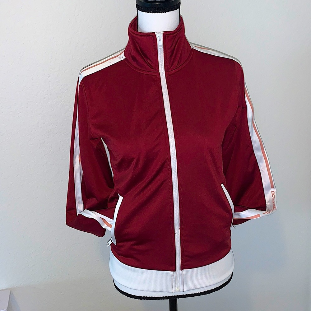 Forever 21 zip up jacket size small